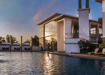 Experience Opulence at Prestige White Meadows, Whitefield, Bengaluru! Exclusive 4 and 5BHK Villas in the serene Sai Layout Rd, Sathya Sai Layout offer an unparalleled lifestyle. Elevate your living standards with Prestige White Meadows in the heart of Whitefield